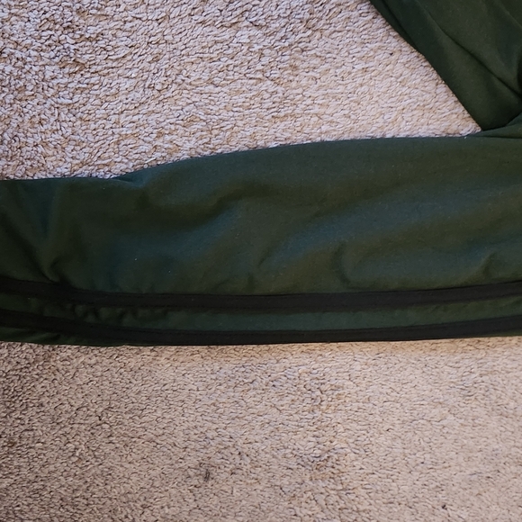 Fashion nova olive green jogging suit - Picture 6 of 8